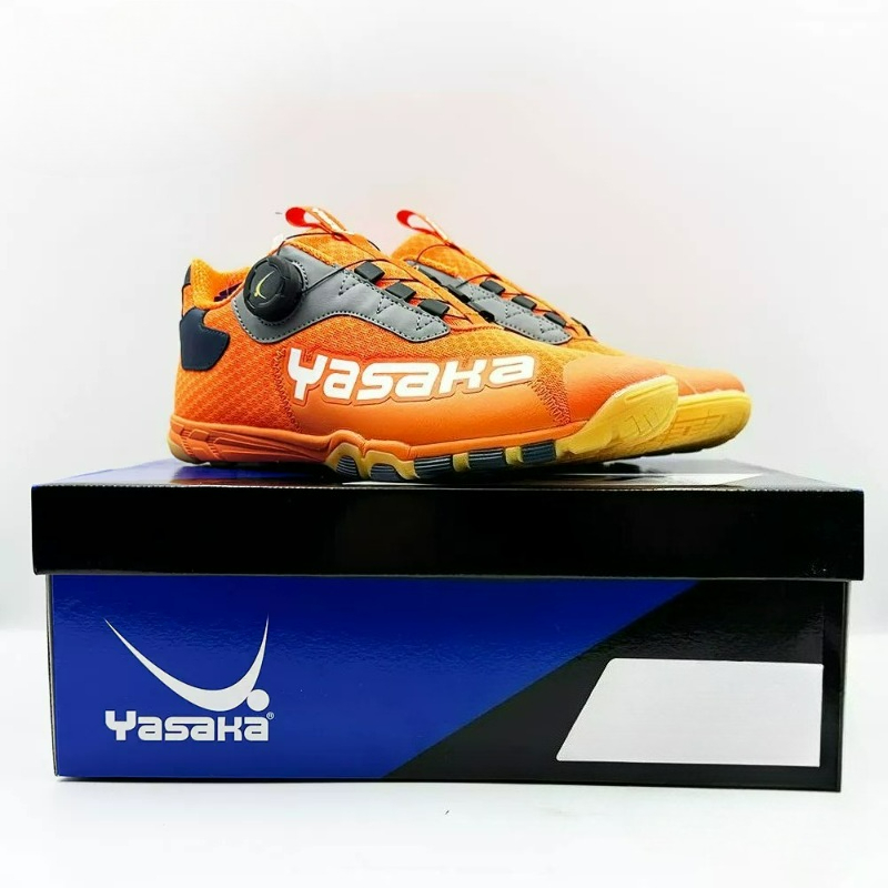 Badminton Shoes Men - أحذية تنس الطاولة الكلاسيكية ذات العلامة