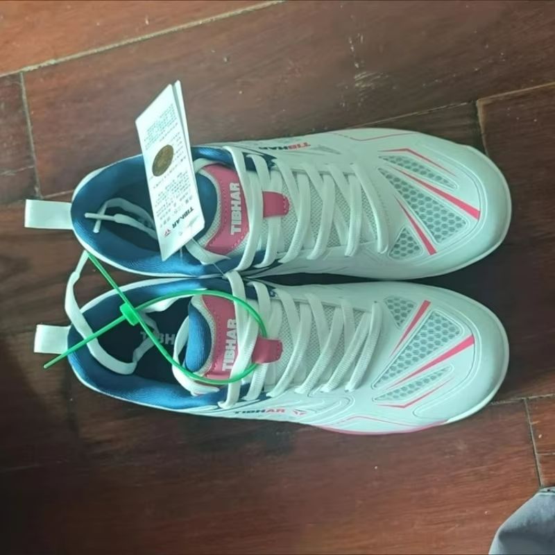 Badminton Shoes Men - أحذية تنس الطاولة من العلامة التجارية