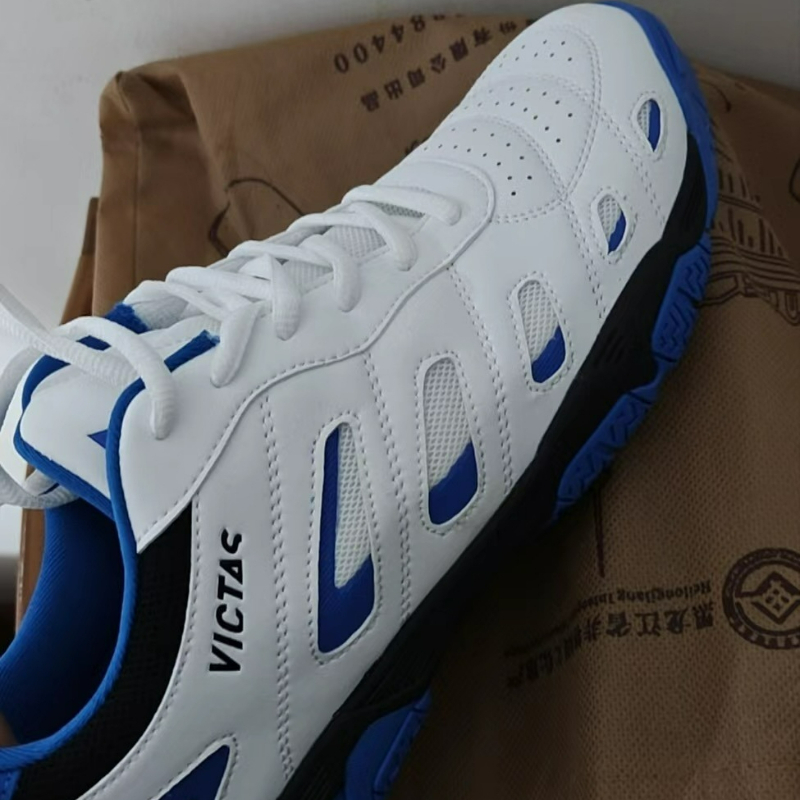 أحذية تنس الطاولة الجديدة لعام - مراجعة Badminton Shoes Men وسعره