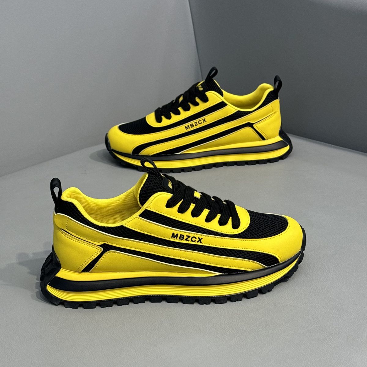 أحذية رياضية رجالية شبكية قابل - مراجعة Badminton Shoes وسعره